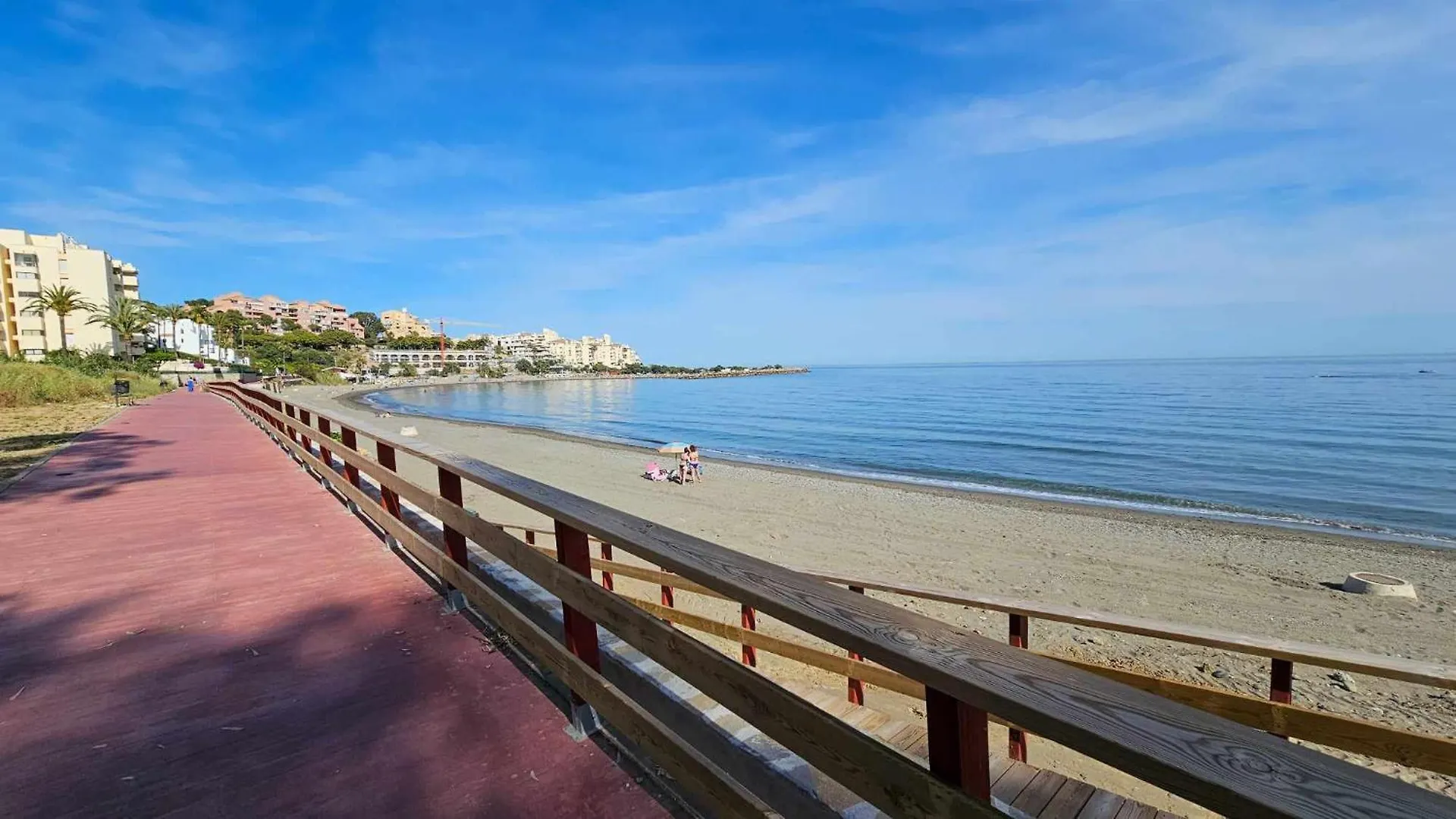 Apartment Duplex Con Bellas Vistas Al Mar, A Pasos De La Playa Estepona
